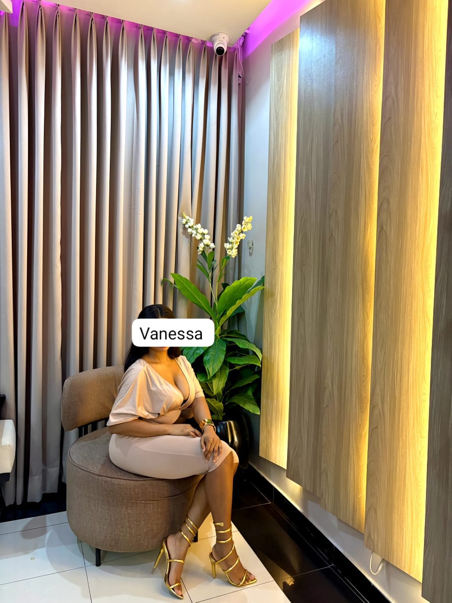 Vanessa, therapist at Komfort Place Signature
