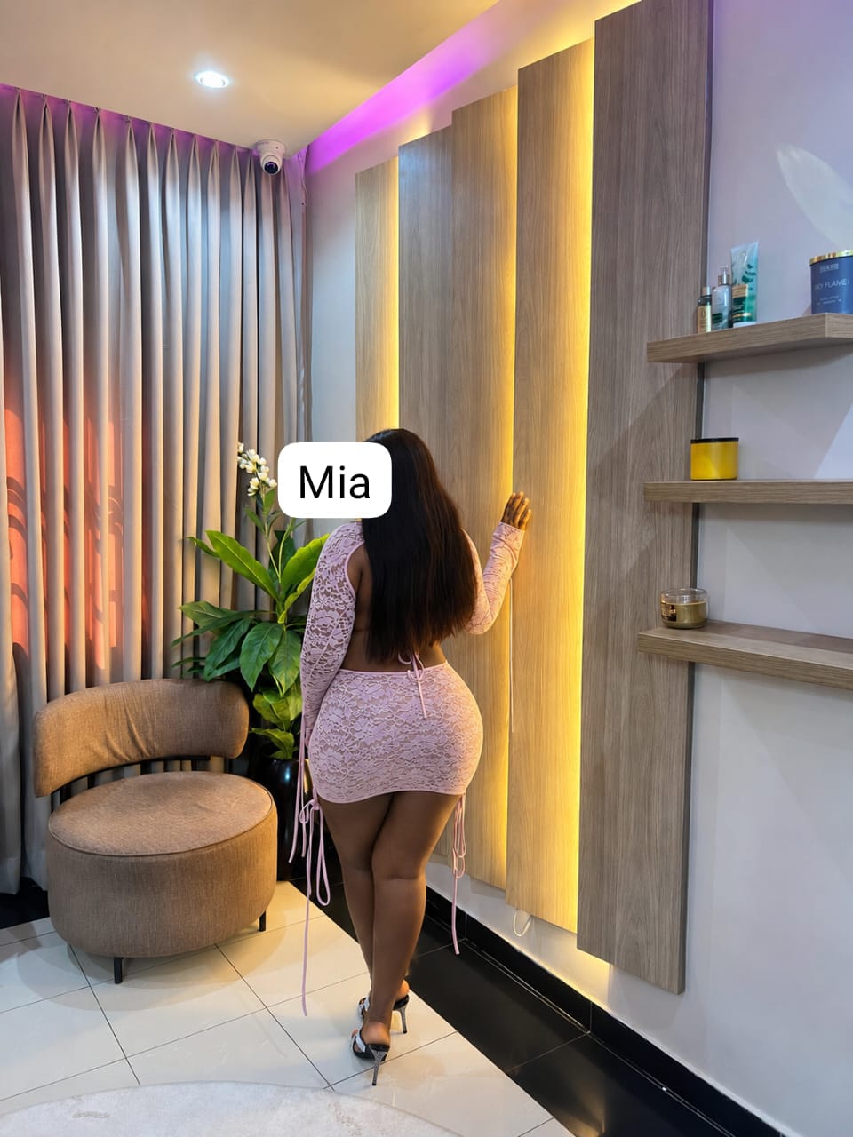 Mia, therapist at Komfort Place Signature
