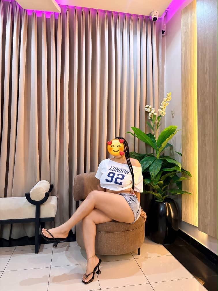 Lia, therapist at Komfort Place Signature