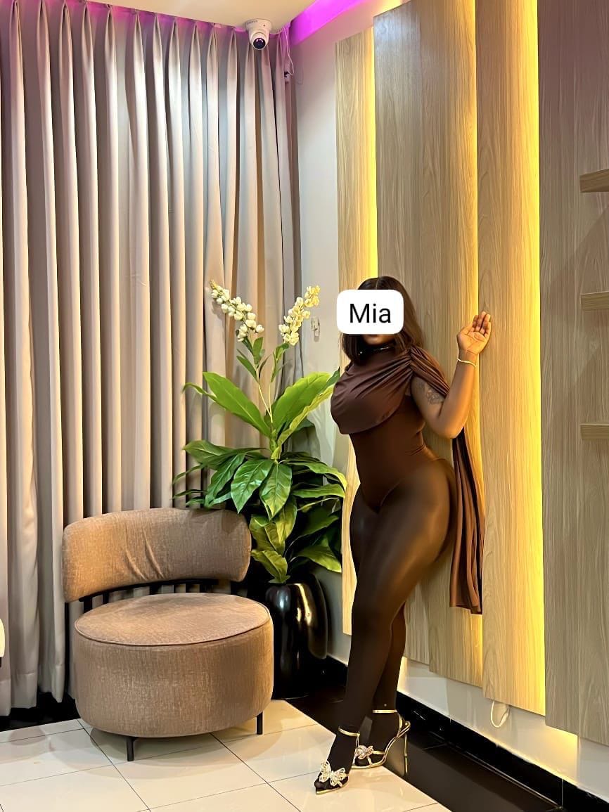 Mia, therapist at Komfort Place Signature
